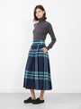 The Big Tartan Skirt from BEAMS BOY at Couverture & The Garbstore Model
Side