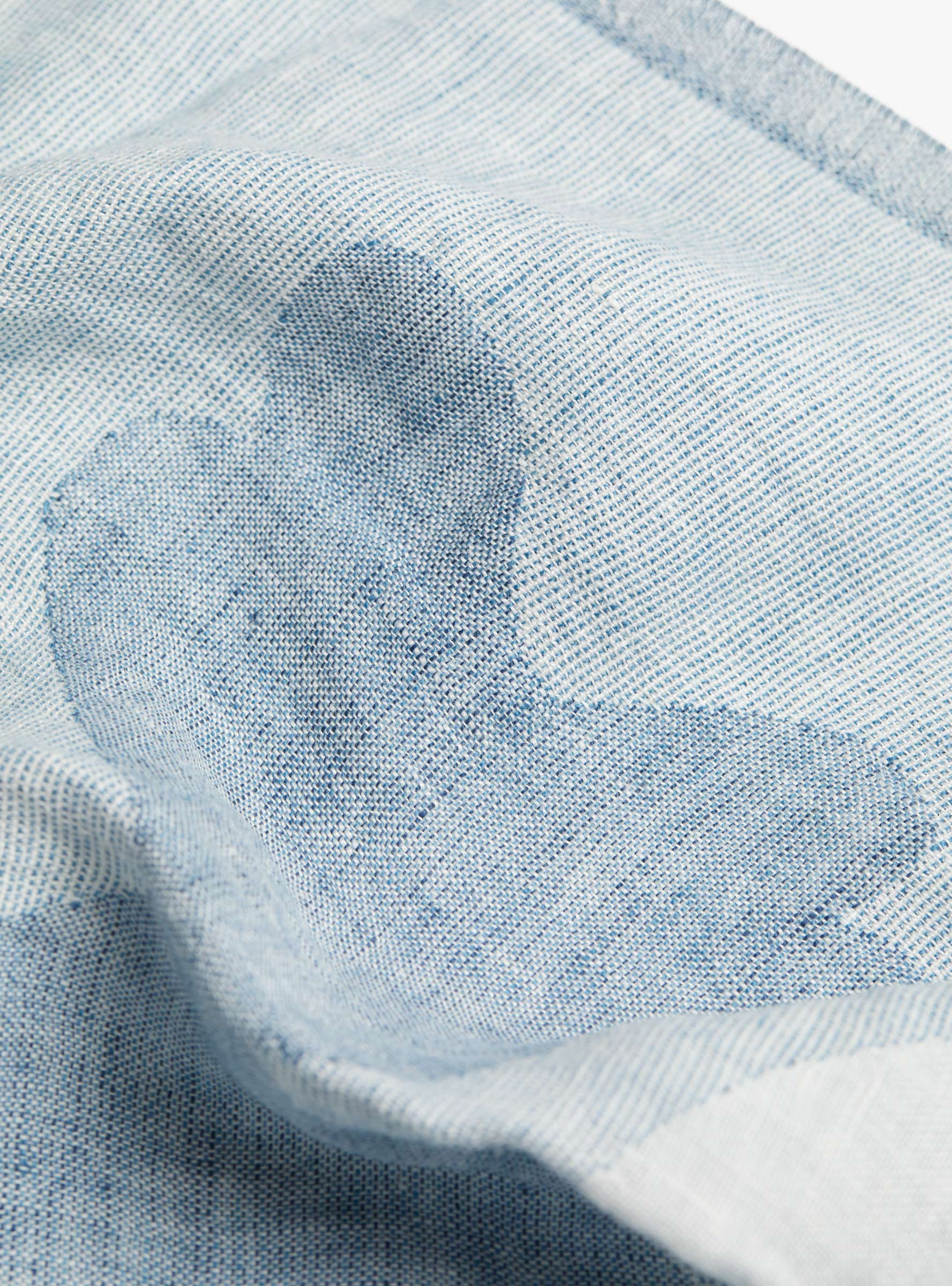 Kaksin Linen Blanket white blue LAPUAN_Fabric_Detail at Couverture & The Garbstore