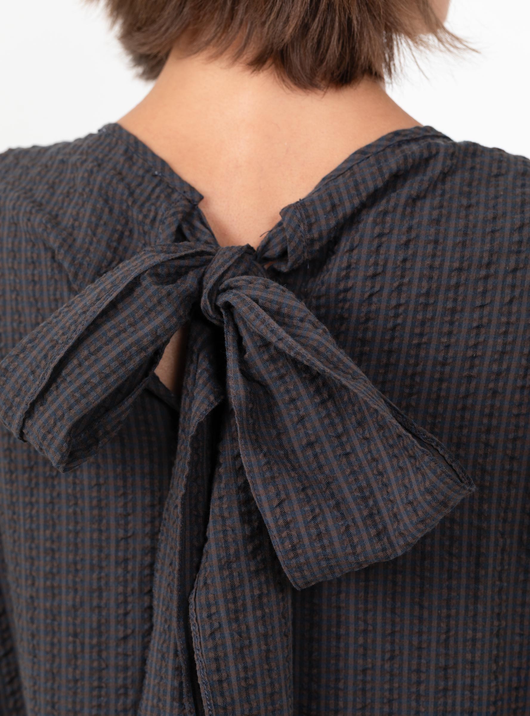 Japanese Cotton Dobby Seersucker Isabella Dress Umber and Navy Check Umber and Navy Check Cawley (model close up) at Couverture & The Garbstore