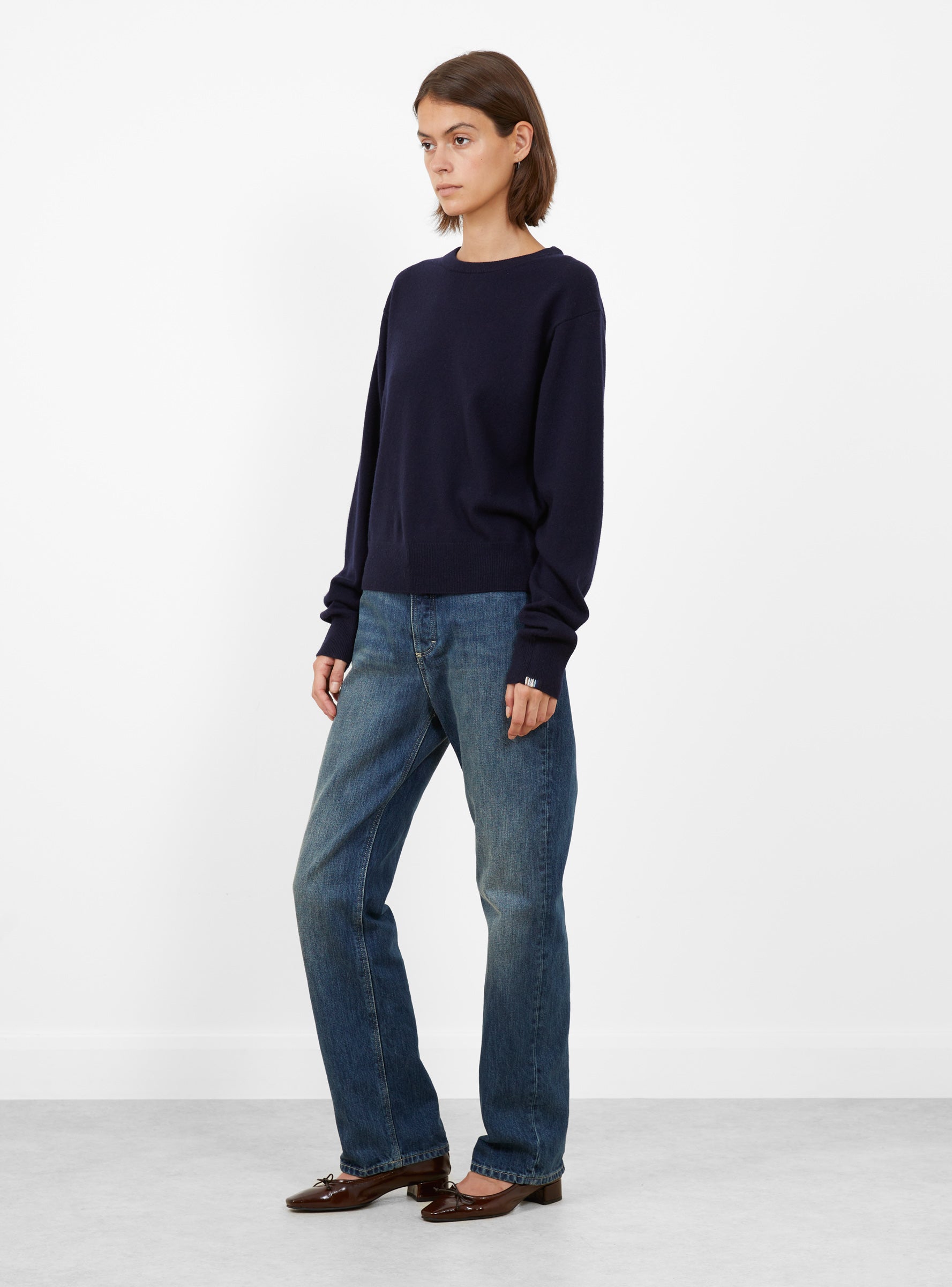 No 475 March Jumper Navy Navy Extreme Cashmere (model side) at Couverture & The Garbstore