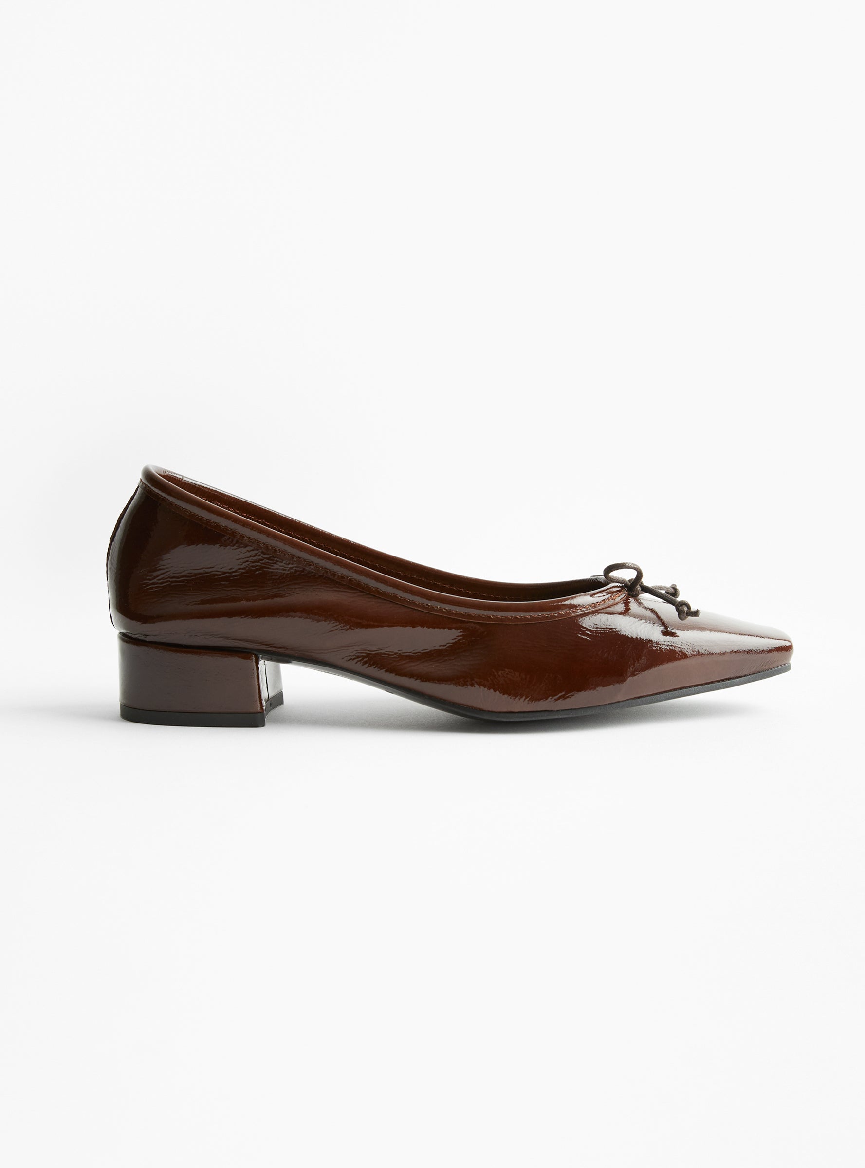 Mina Ballet Pumps Patent BrownPatent BrownABOUT ARIANNE_Side_View.jpg at Couverture & The Garbstore