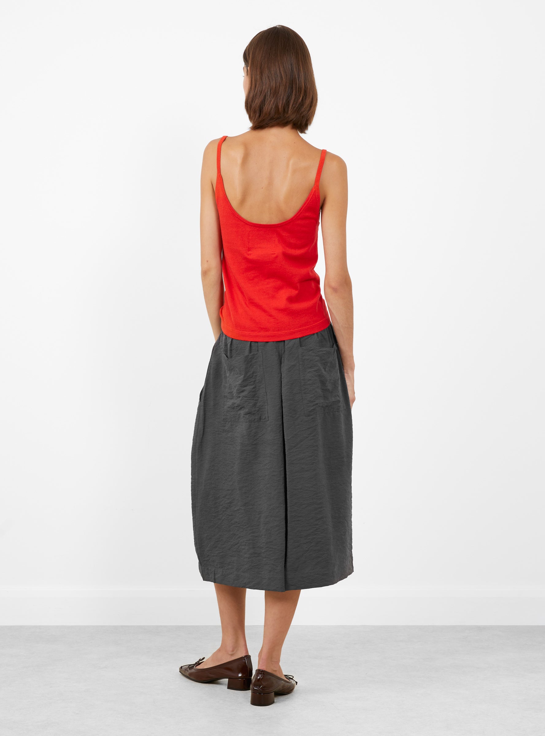 Lexie Bermuda Shorts Grey Anthracite Grey Anthracite SOEUR (model back) at Couverture & The Garbstore
