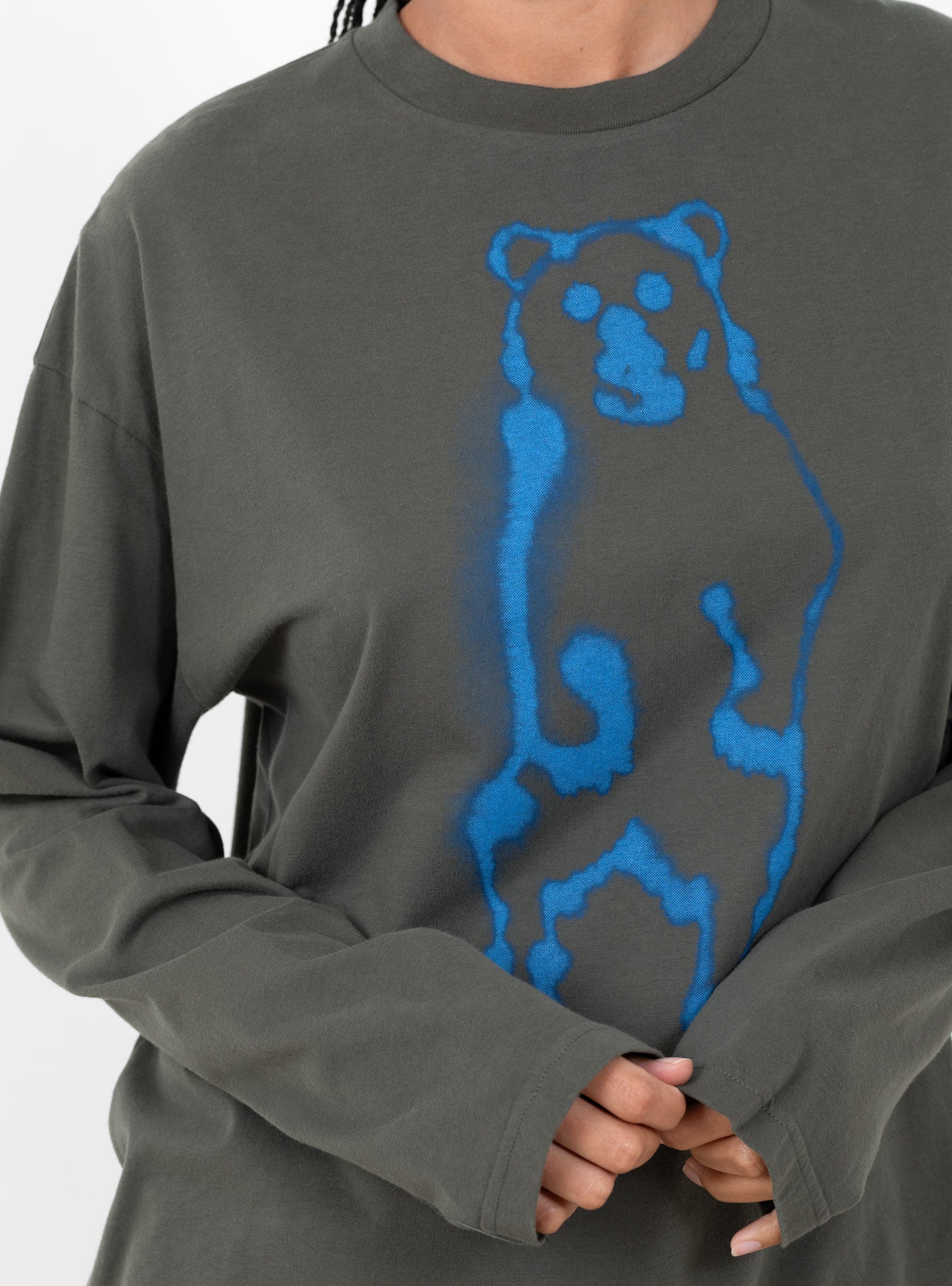 Standing_Bears_Long_Sleeve_T-Shirt_Green_Green_WILD_ANIMALS_model_close-up at Couverture & The Garbstore