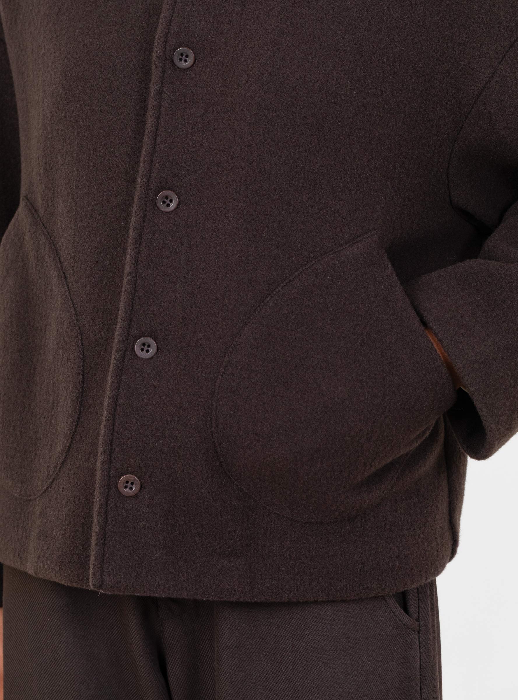 Giacca Ficus Jacket Cacao Cacao LABO ART (pocket close up) at Couverture & The Garbstore