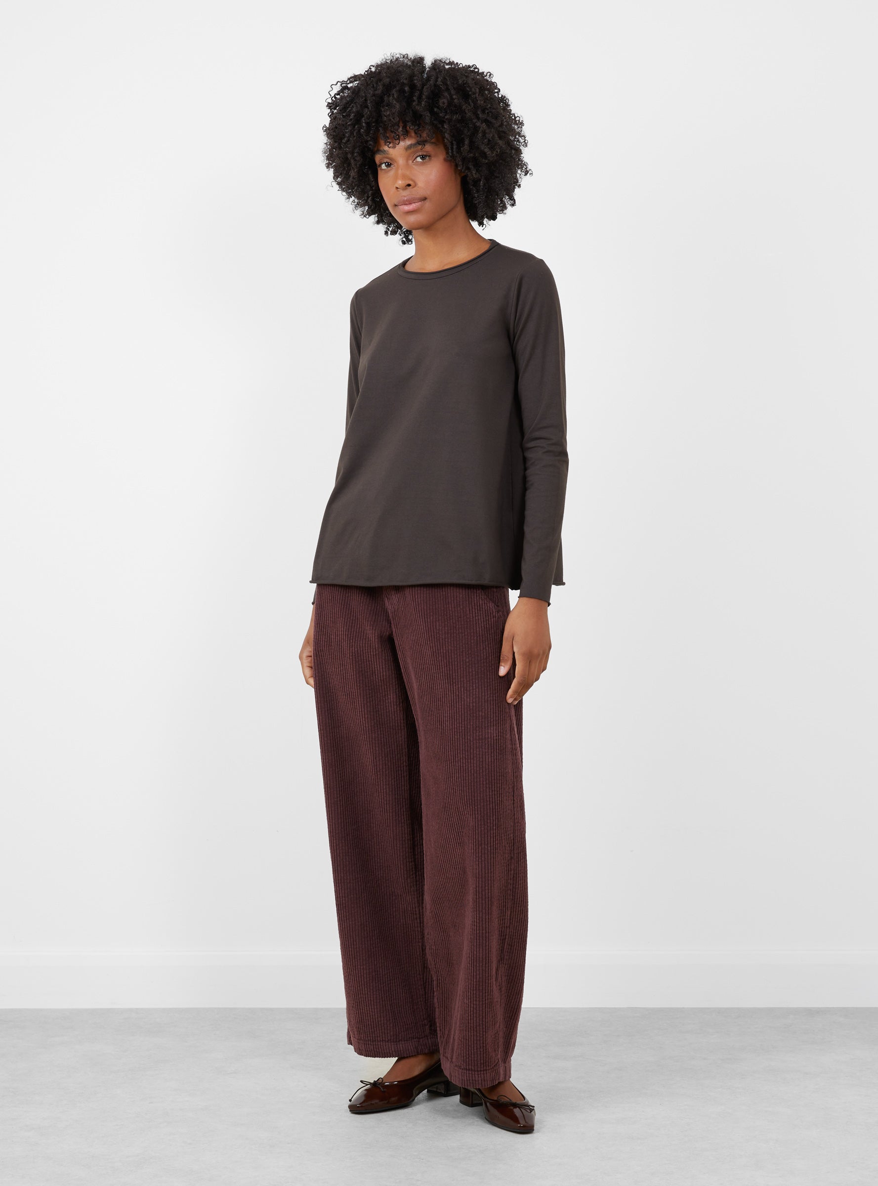 Maglia Jeppe T-Shirt Cacao Cacao LABO ART (model front) at Couverture & The Garbstore