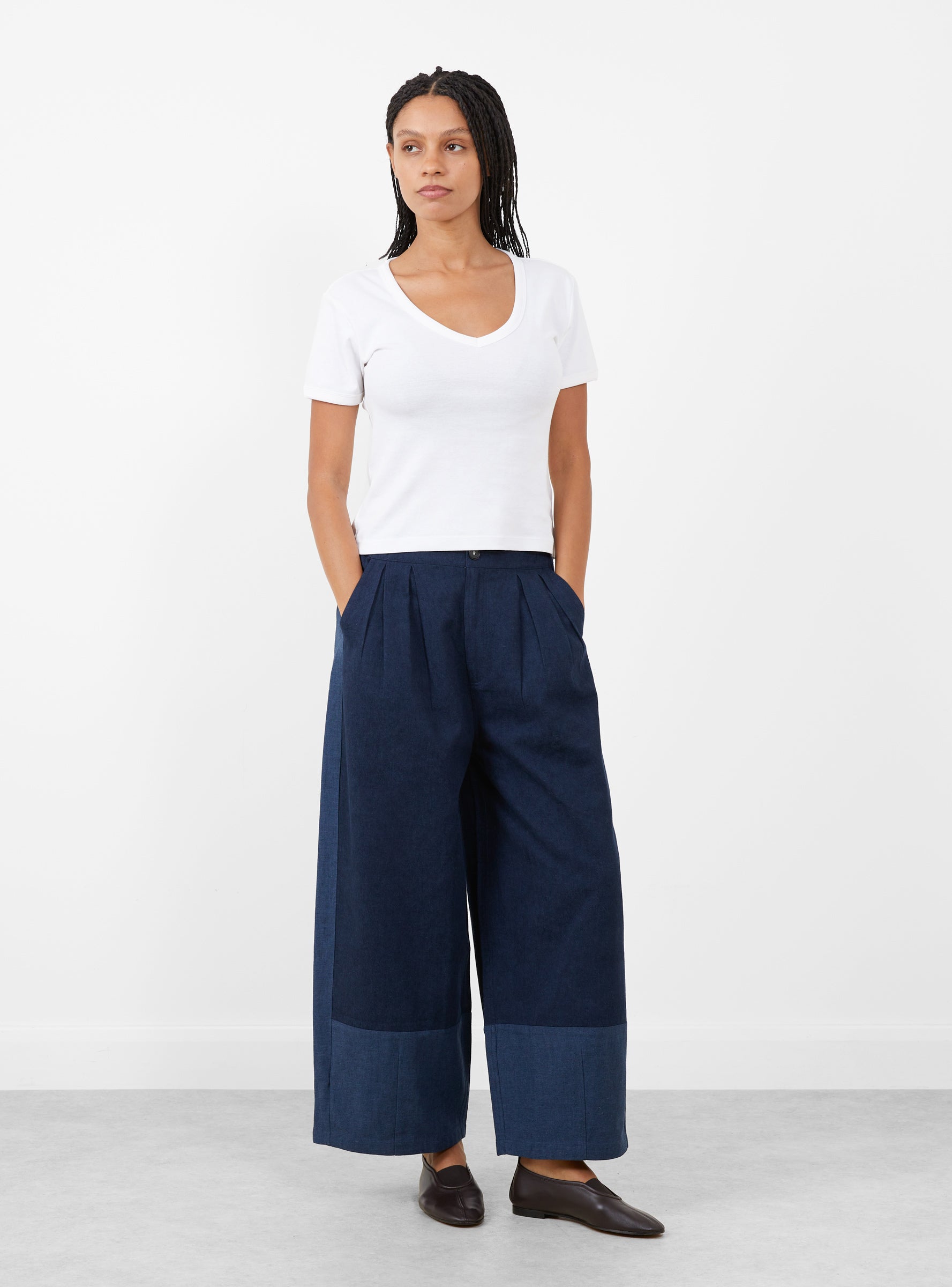 Leila_Trousers_Indigo_Mix_Indigo_Mix_SIDELINE_Model_front at Couverture & The Garbstore