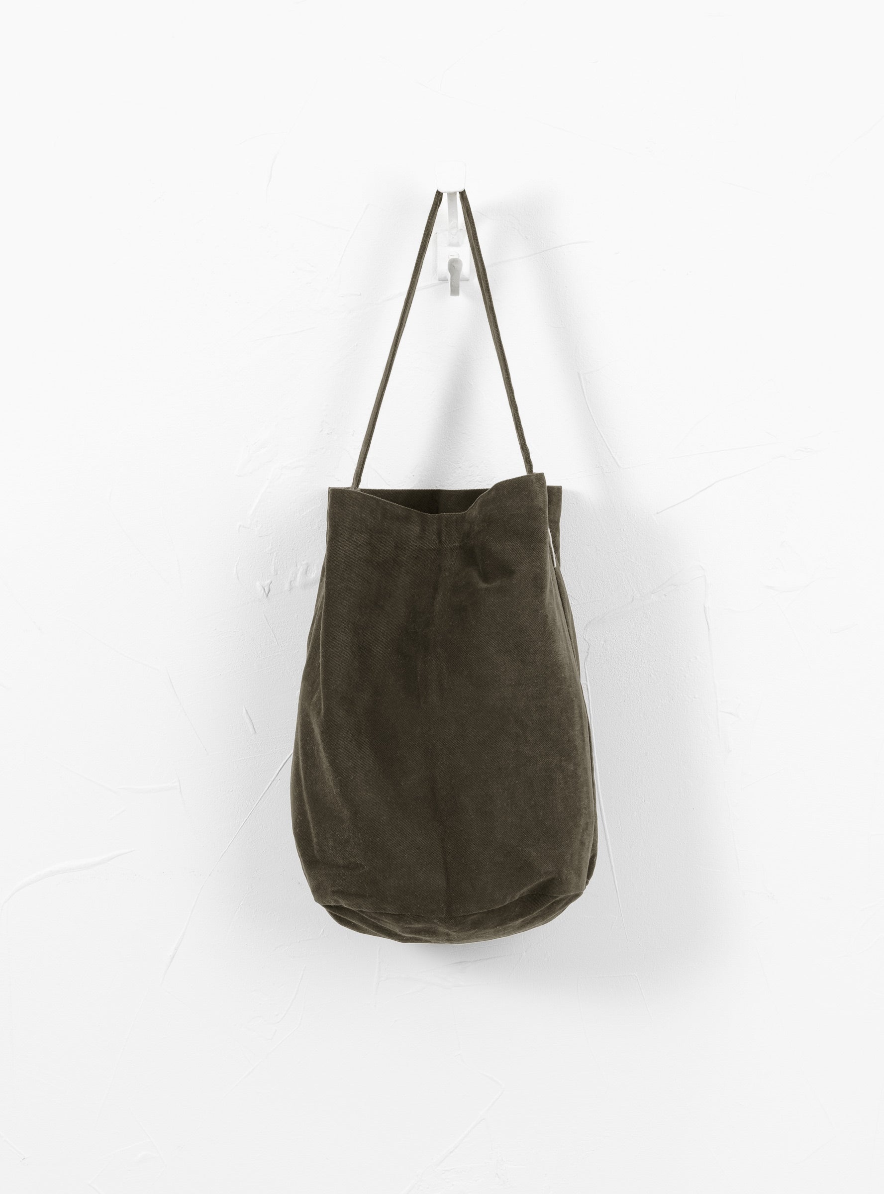 Signature Carry-All Commuter Bag Taupe Brown Taupe Brown 7115 (Front) at Couverture & The Garbstore