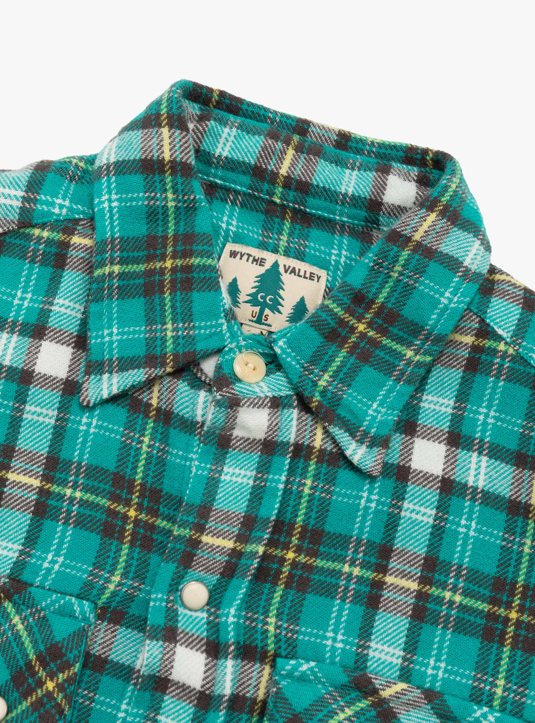Washed Flannel Pearlsnap Shirt Cactus Flower Plaid WYTHE (collar detail) at Couverture & The Garbstore