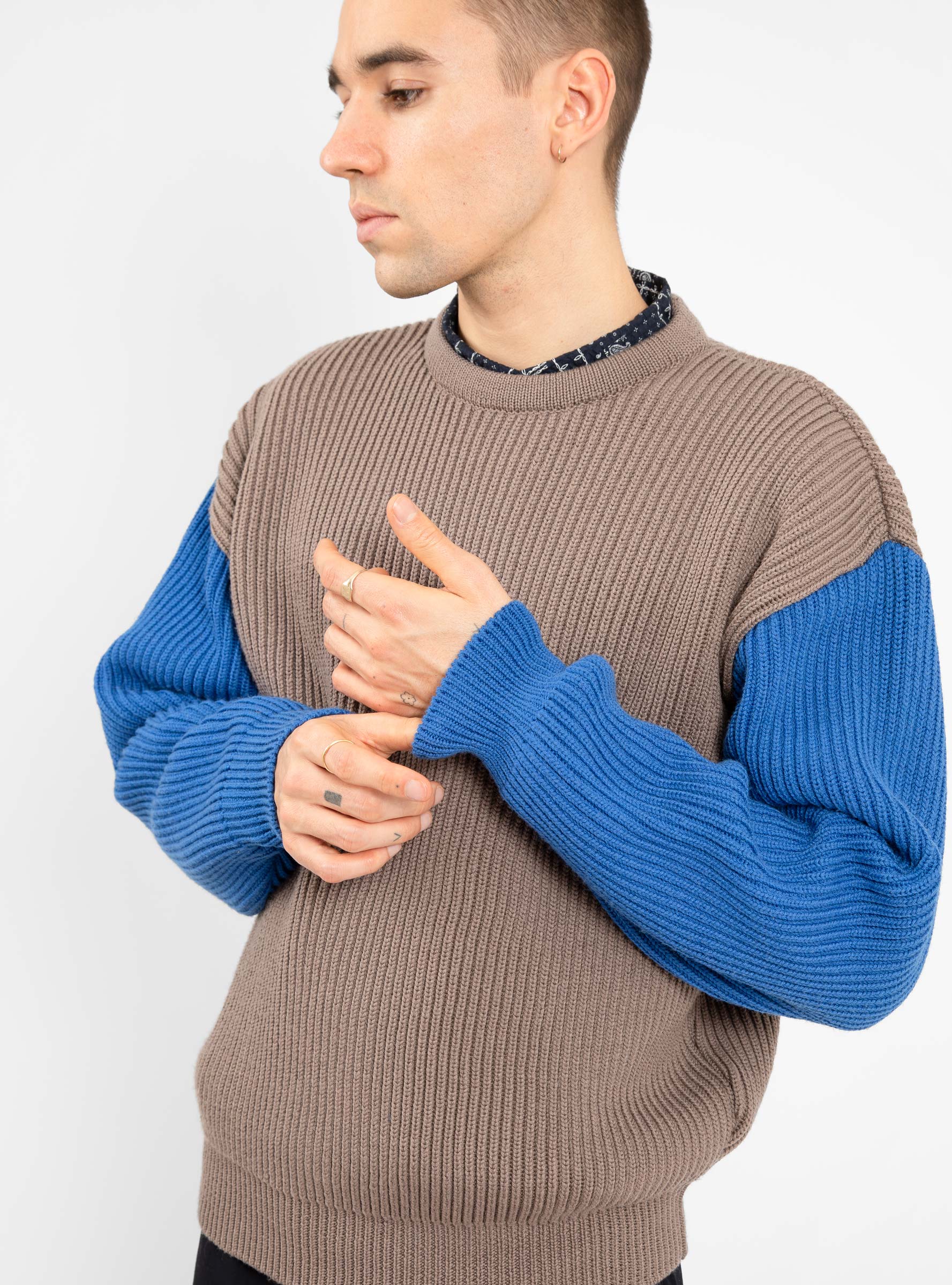 Beacon Merino Wool Crew Sweater Earth & Royal Blue by The English Difference | Couverture & The Garbstore